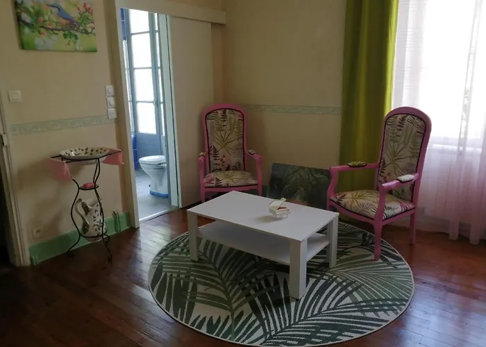 Domaine La Jam Bed and Breakfast 4*