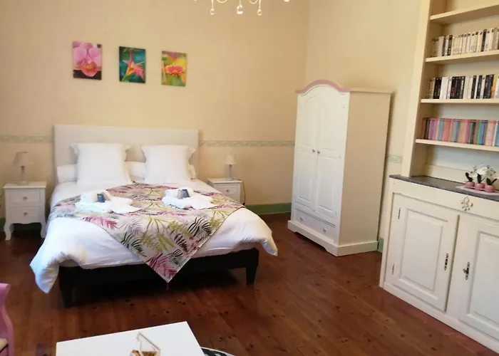 Domaine La Jam Bed and Breakfast 4*